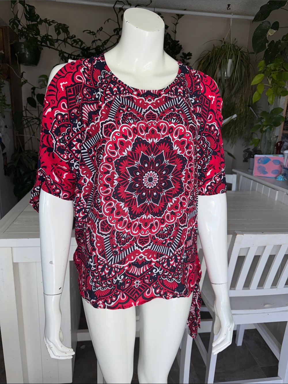 Suzy Shier Women's Red Patterned Short-Sleeve Top NWOT oversized XS